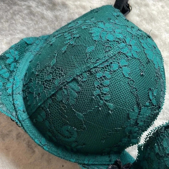 Victoria's Secret Dream Angels Lace Bra - Picture 4 of 16